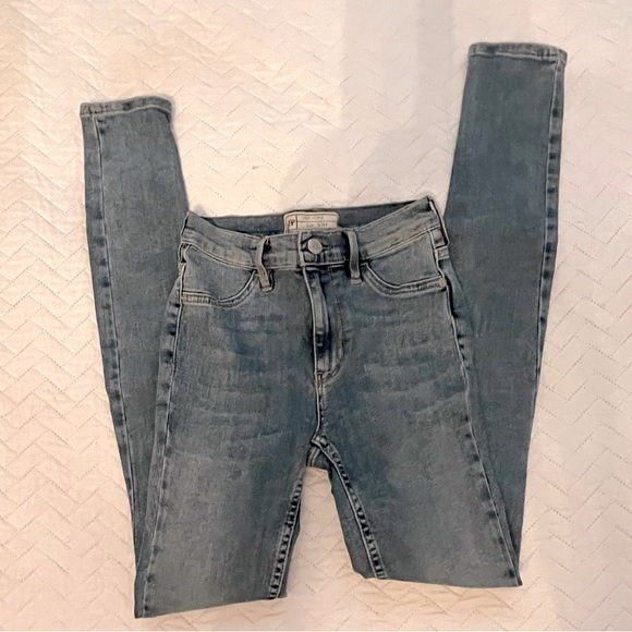 DONATED ❗️FREE PEOPLE Super Skinny Stretch Jeans, Size W24R - Picture 4 of 6